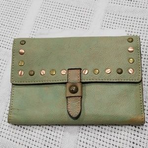 Tri-fold wallet